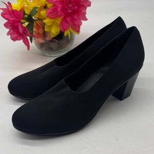 Rose Petals by Walking Cradles Elegant Black Women's Shoes Size 9.5 BHE9553C